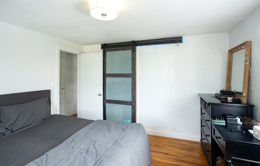 10 Fenley St