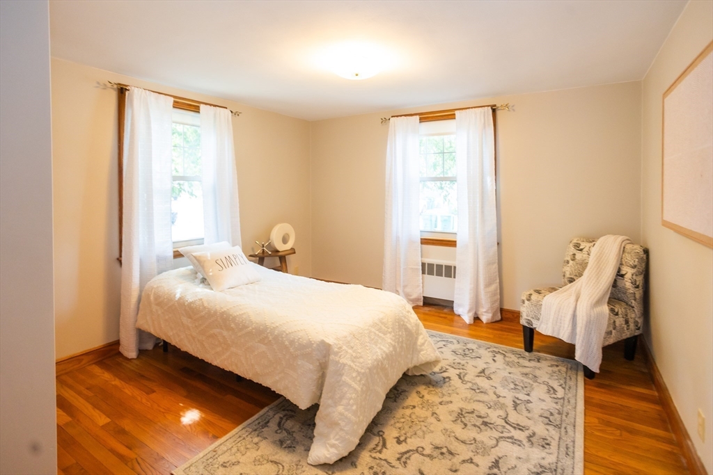 22 Lake Shore Rd