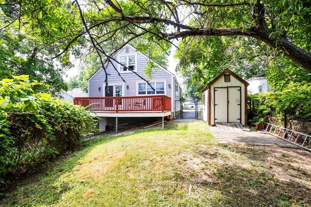 22 Lake Shore Rd