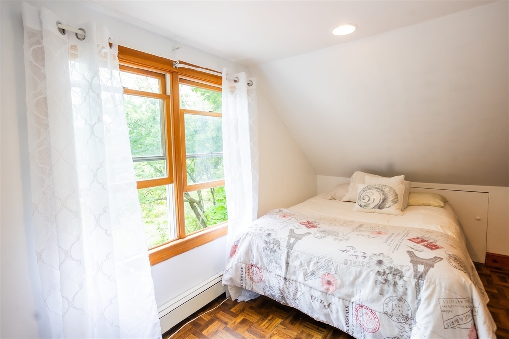 22 Lake Shore Rd