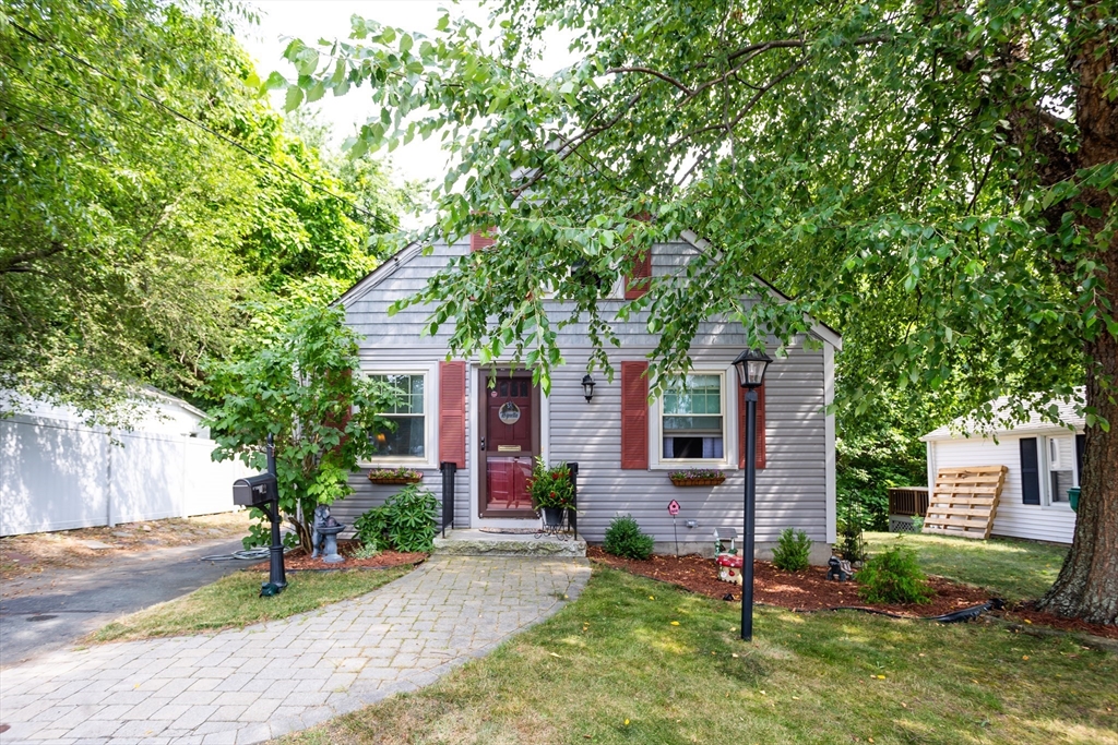 22 Lake Shore Rd