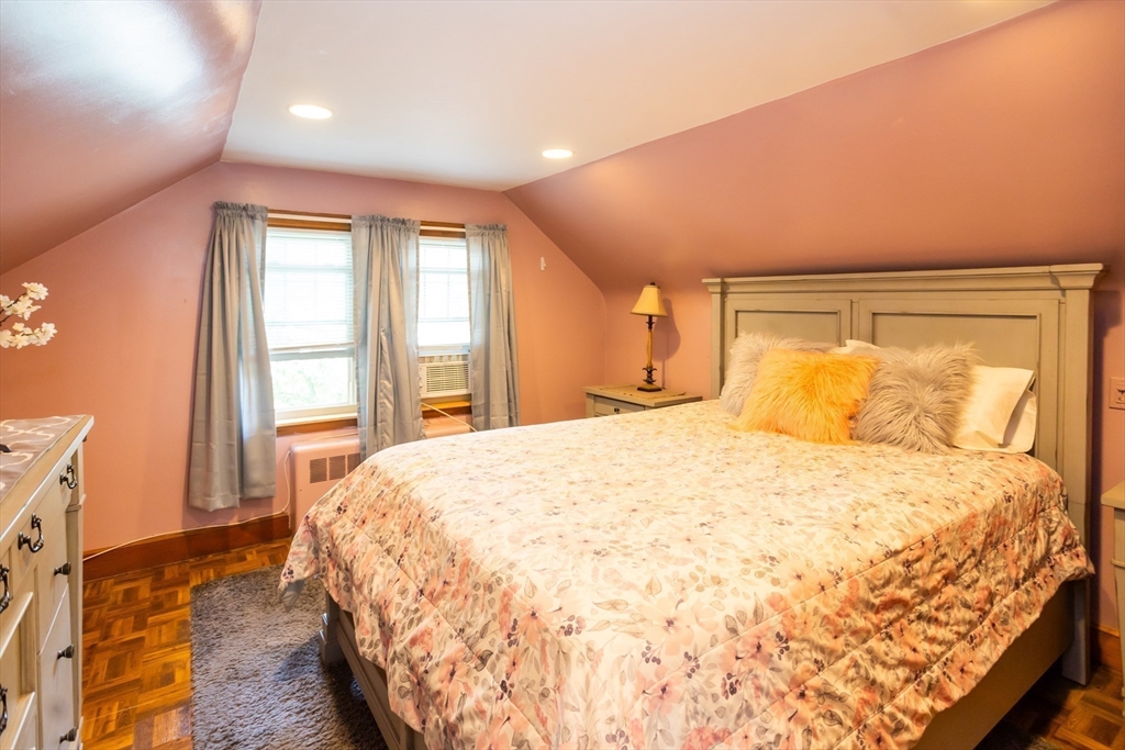 22 Lake Shore Rd