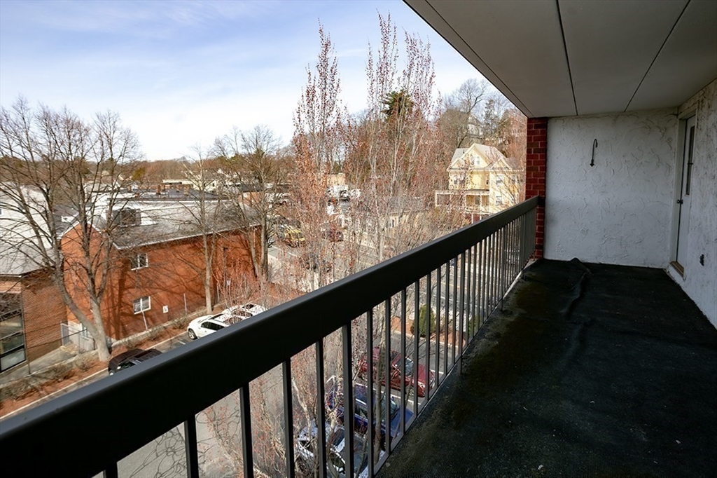 180 Green St # 511