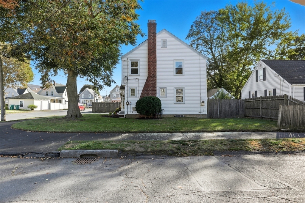 18 Clairmont St