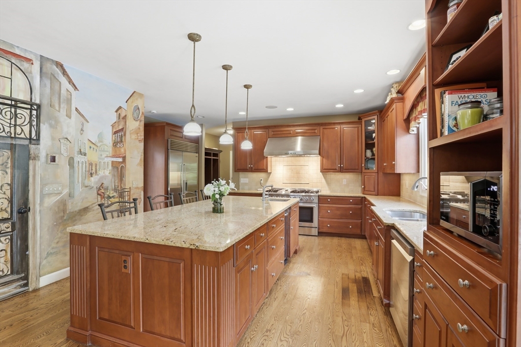 20 Tarbox Ln