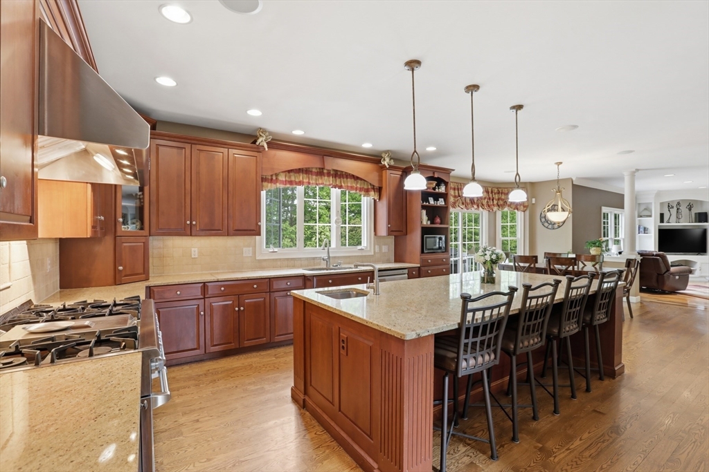 20 Tarbox Ln