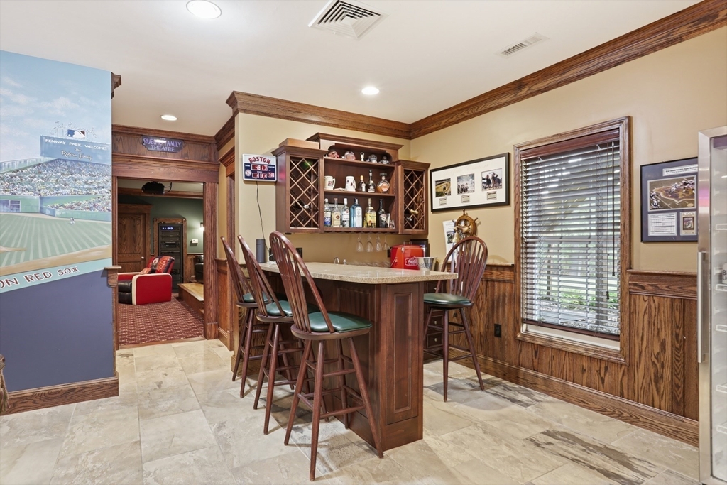 20 Tarbox Ln