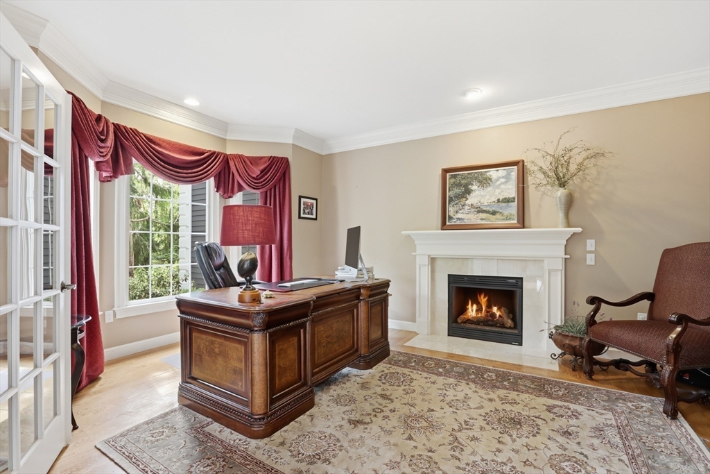 20 Tarbox Ln