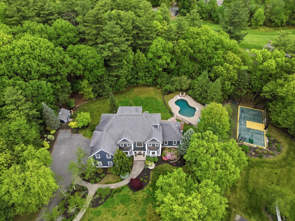 20 Tarbox Ln
