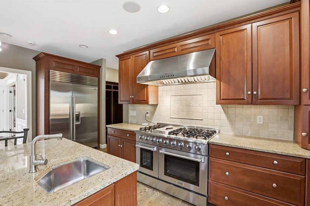 20 Tarbox Ln