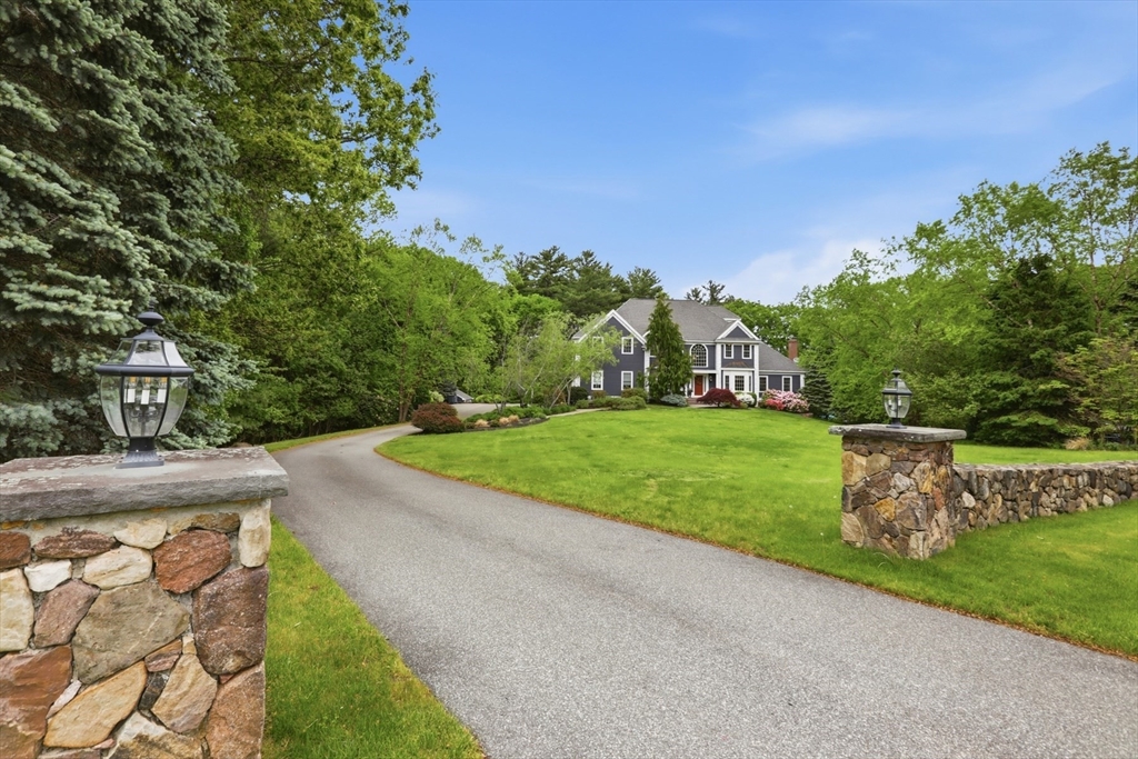 20 Tarbox Ln