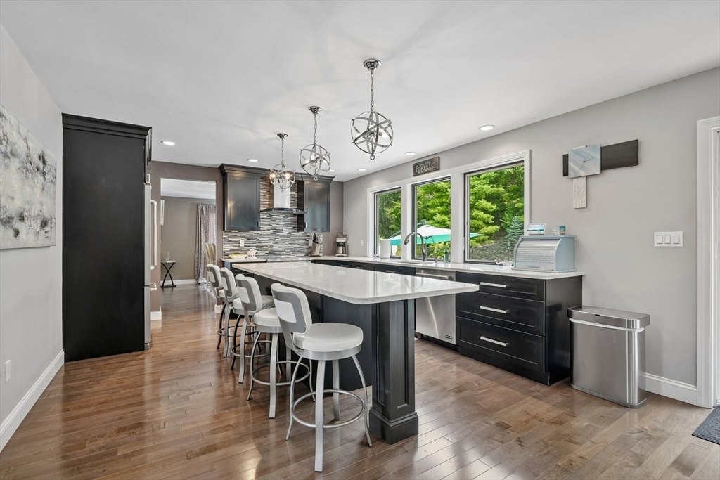 4 Waldingfield Ln