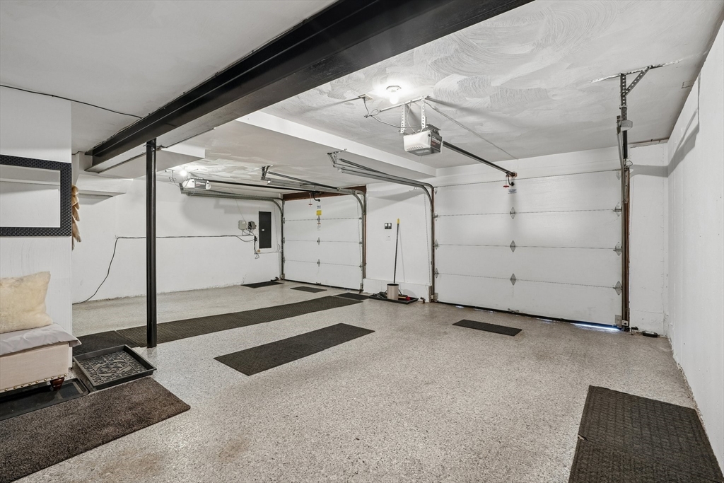 4 Waldingfield Ln