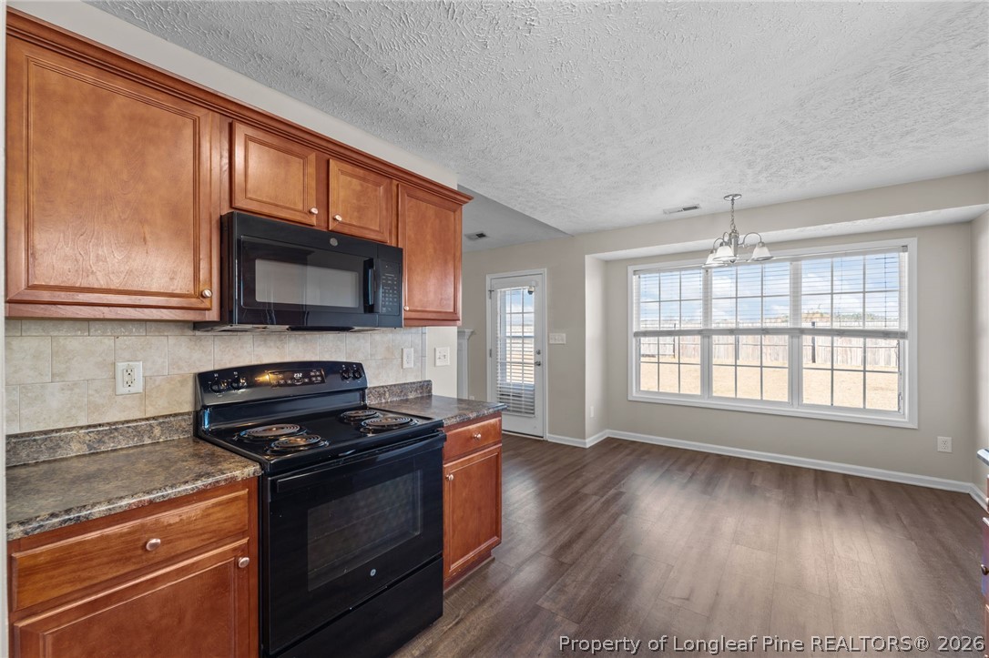 521 Fairfield Circle