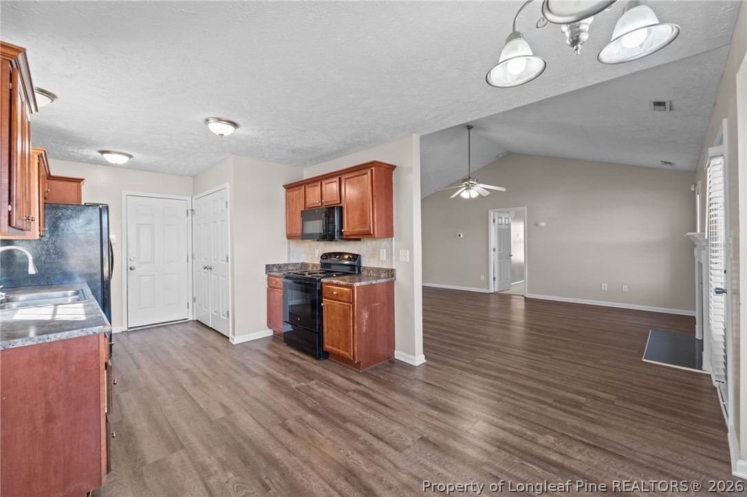 521 Fairfield Circle