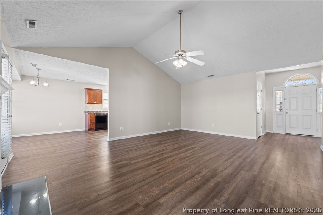 521 Fairfield Circle