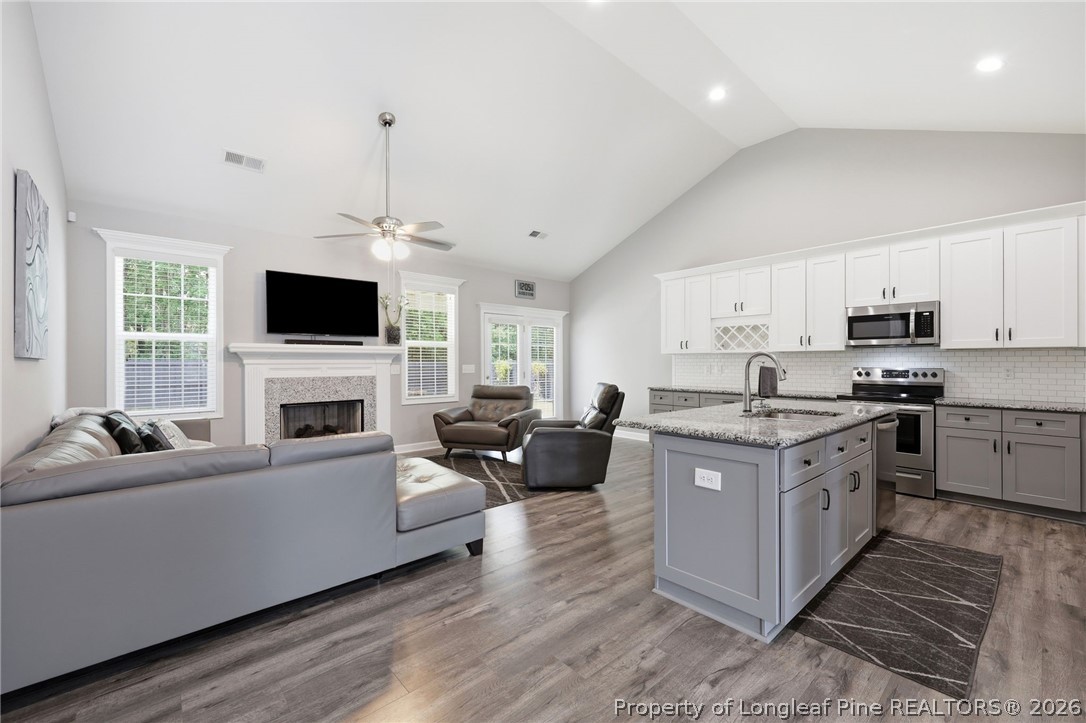 4228 Pleasantburg Drive