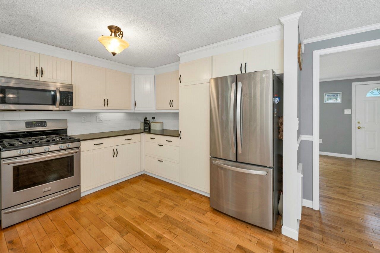806 North Line Road