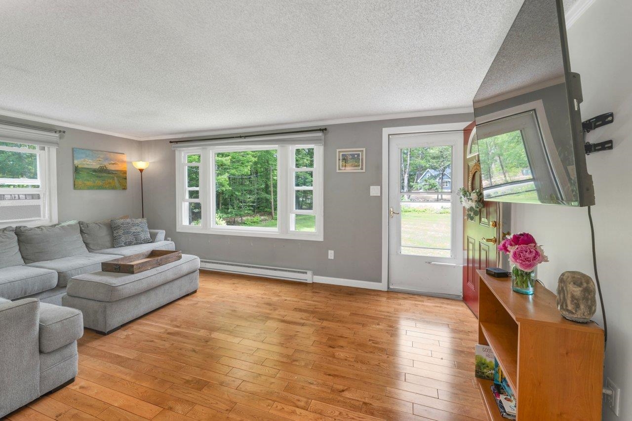 806 North Line Road