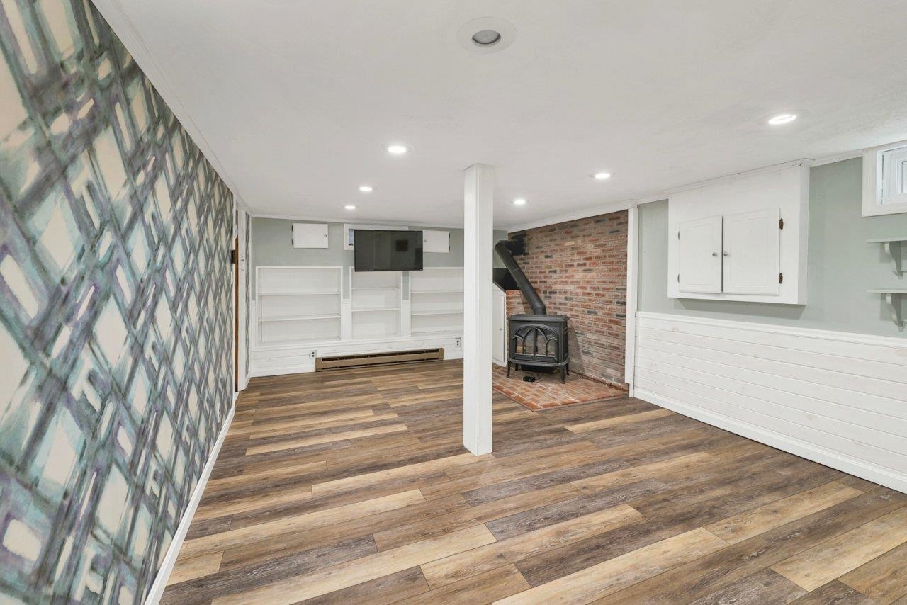806 North Line Road