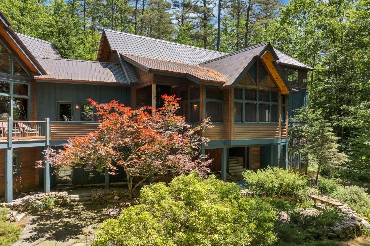 9 Lakewood Drive