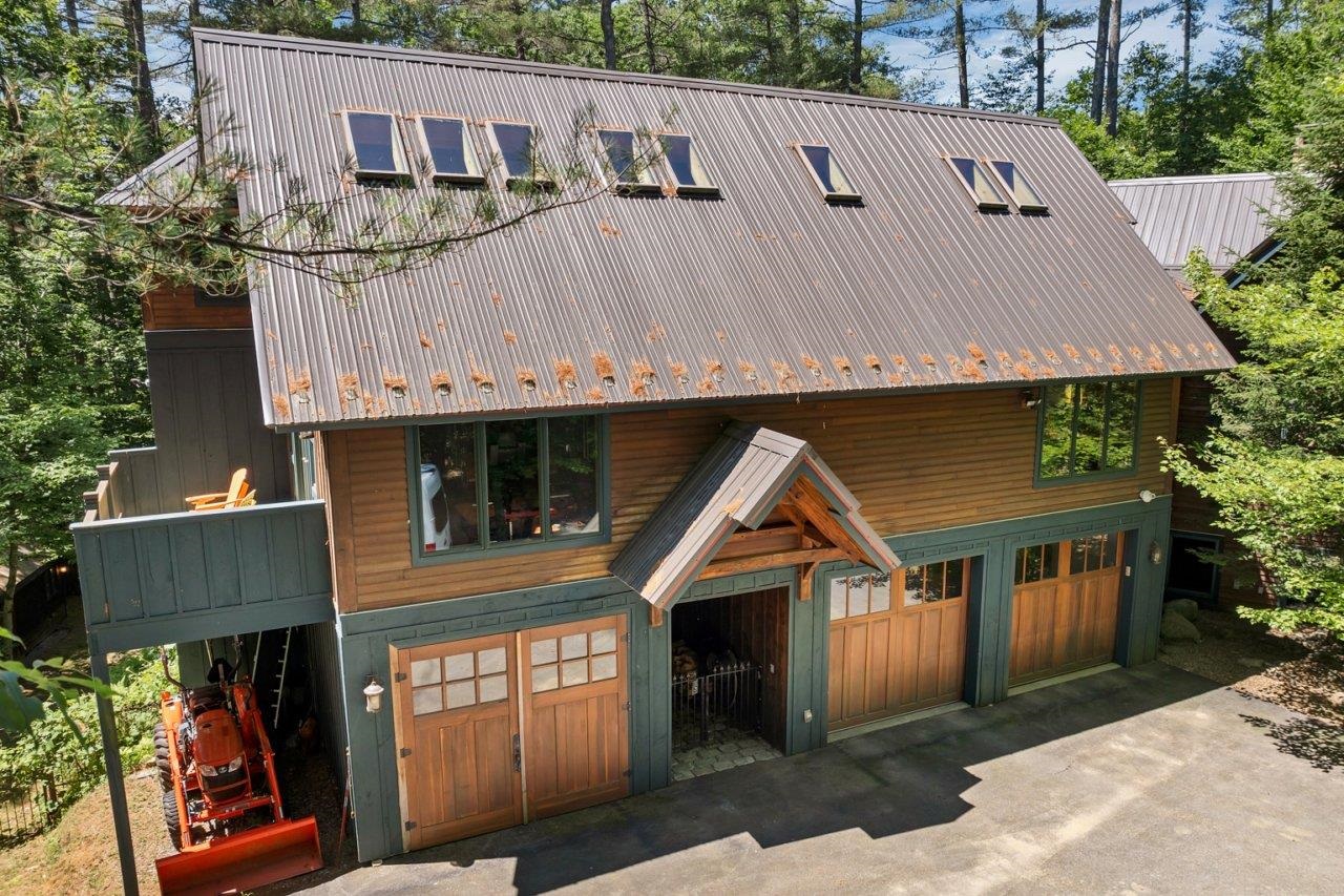 9 Lakewood Drive