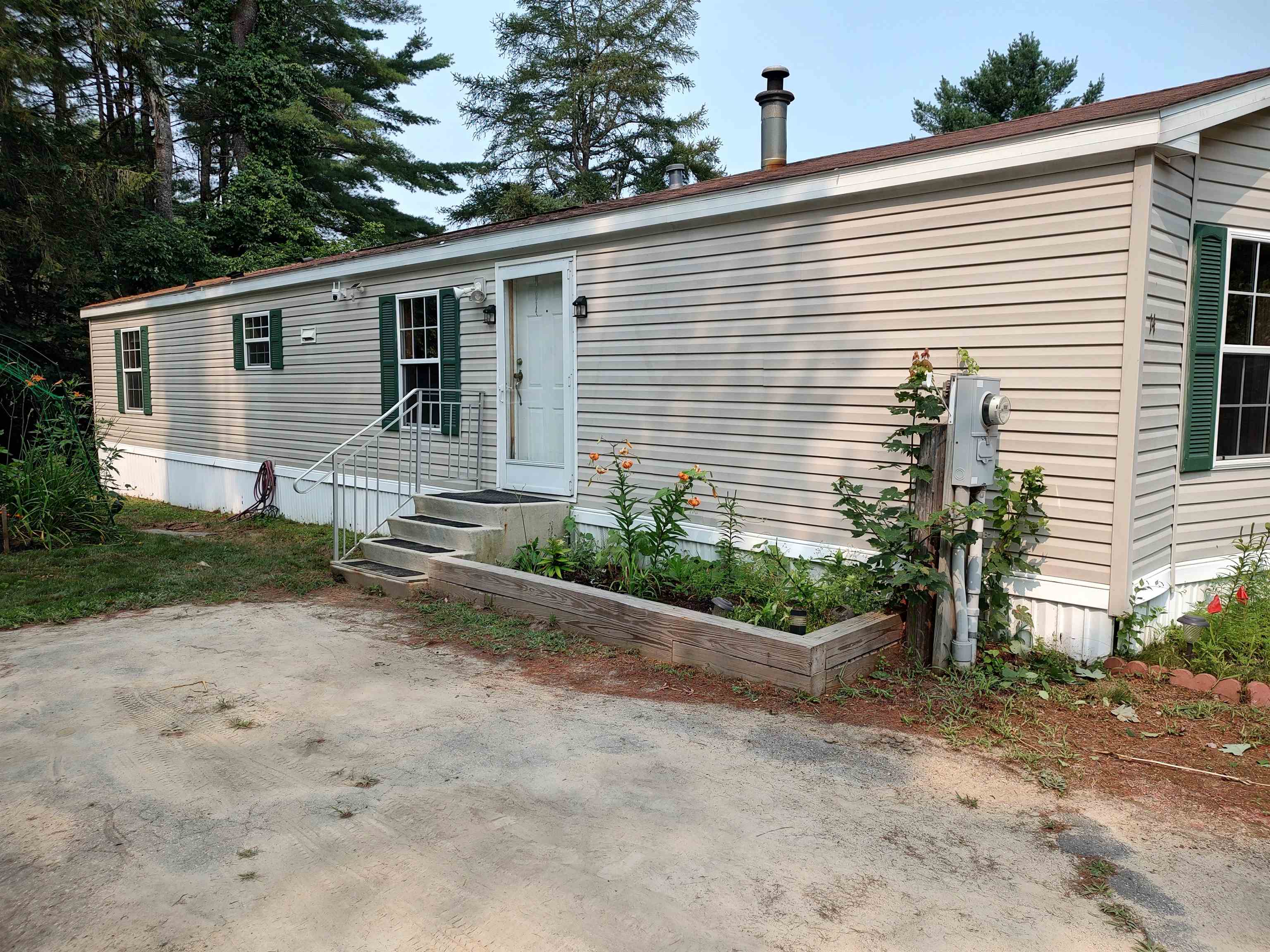 14 Pine Tree Drive