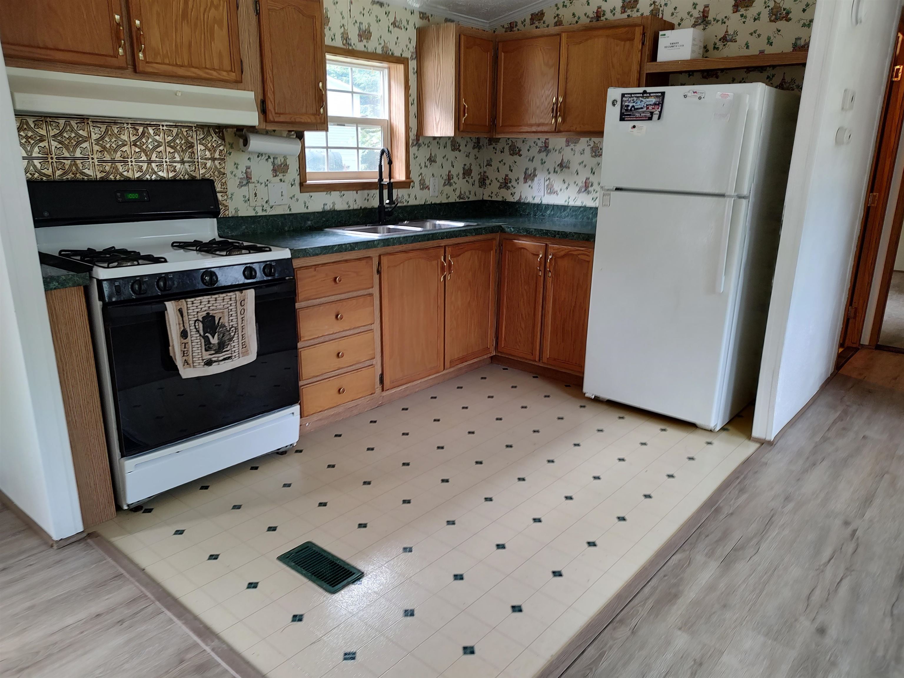 14 Pine Tree Drive
