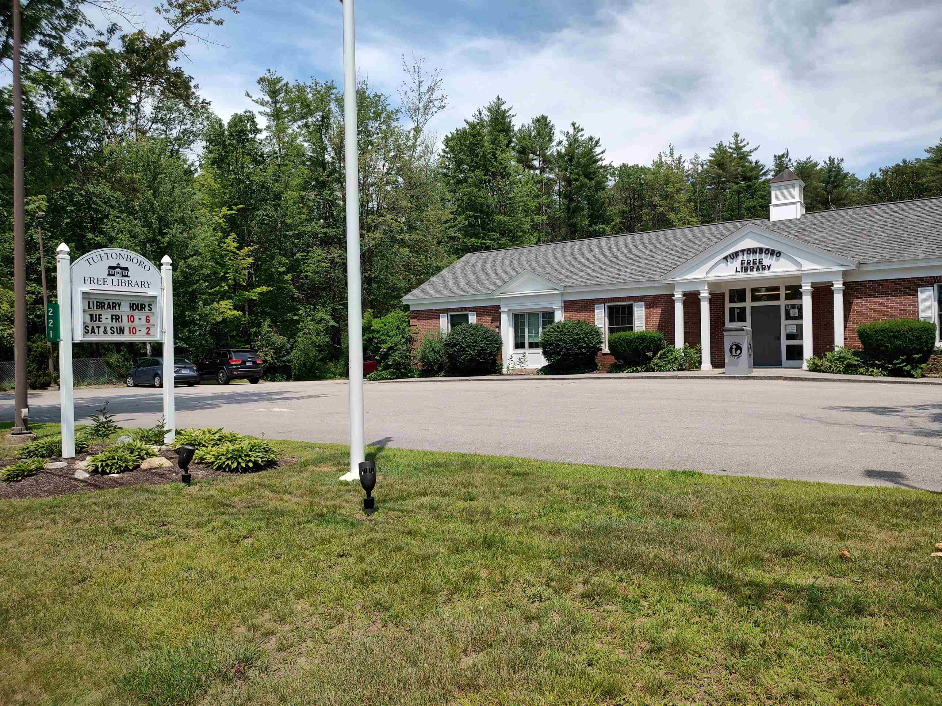 14 Pine Tree Drive