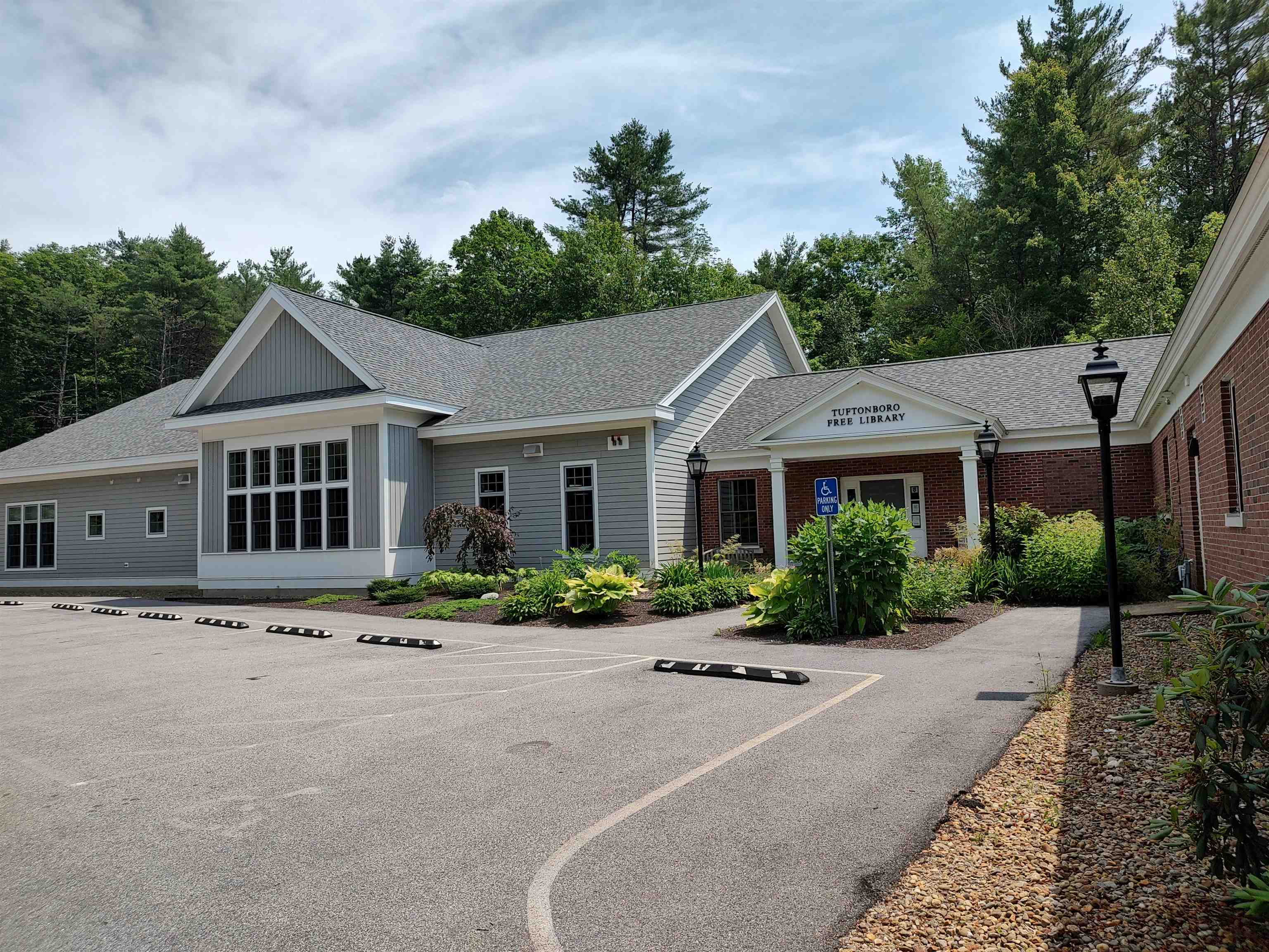 14 Pine Tree Drive