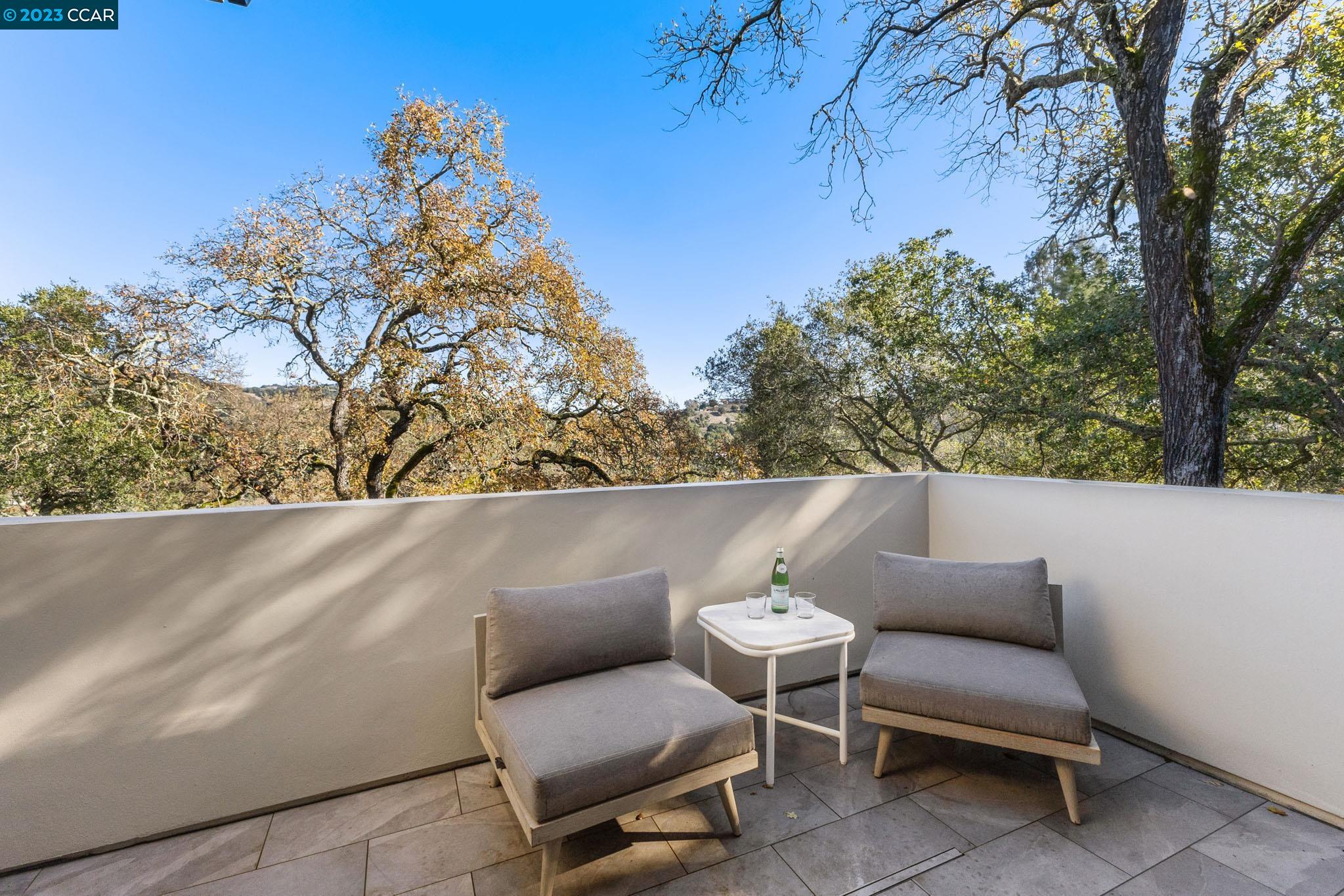 1161 Oleander Dr