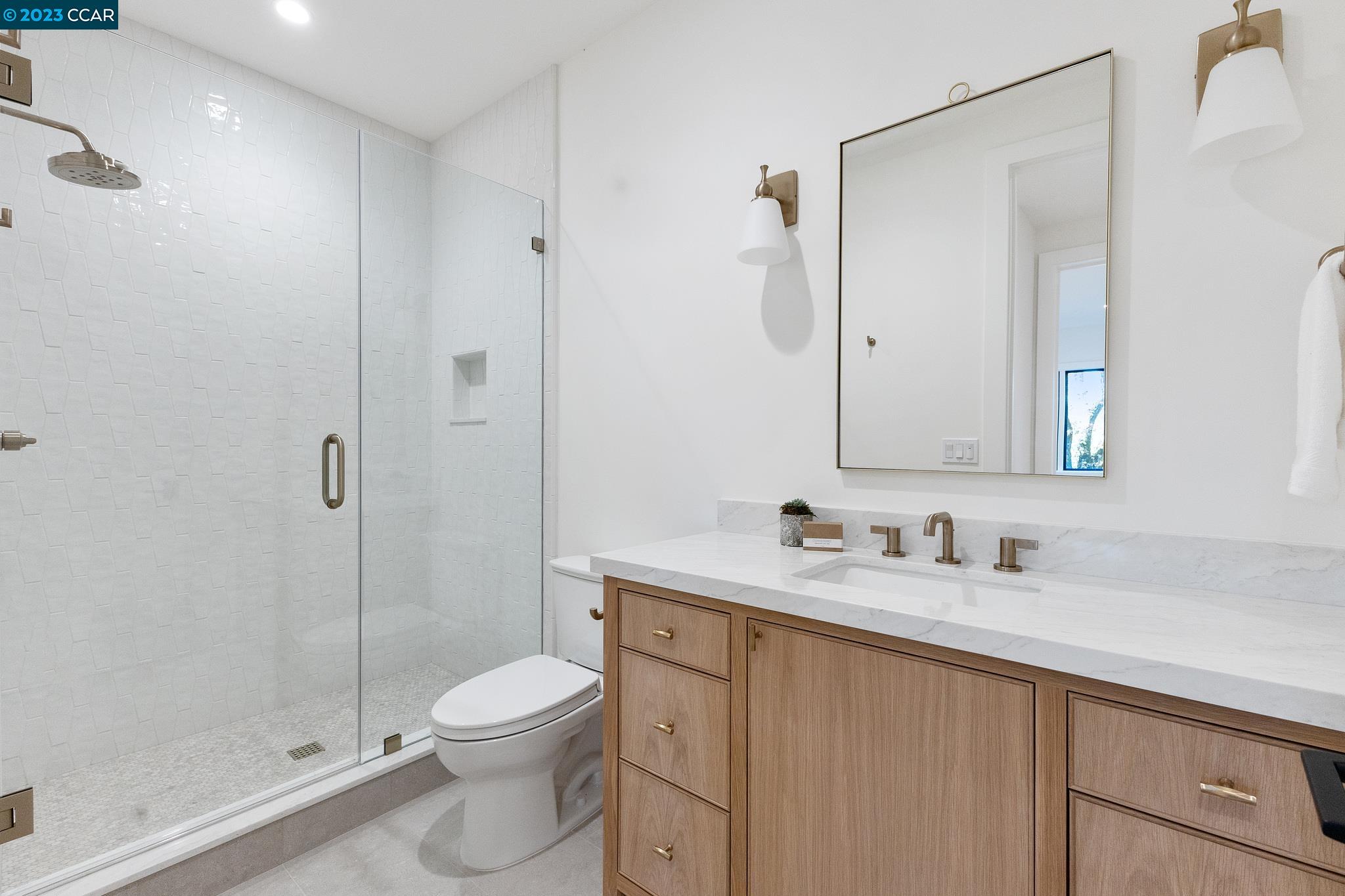 1161 Oleander Dr
