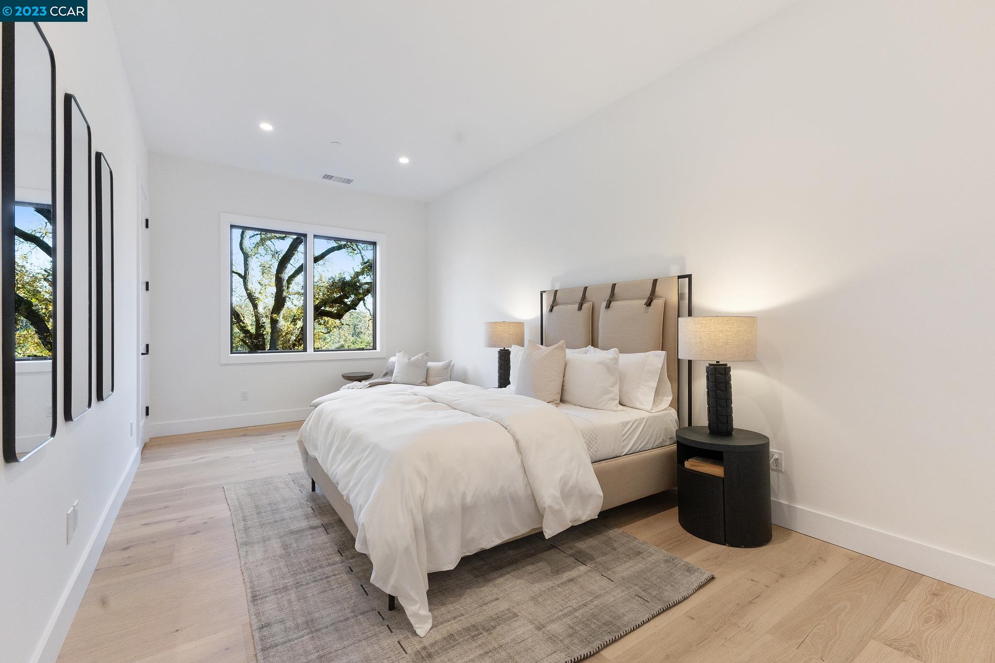 1161 Oleander Dr