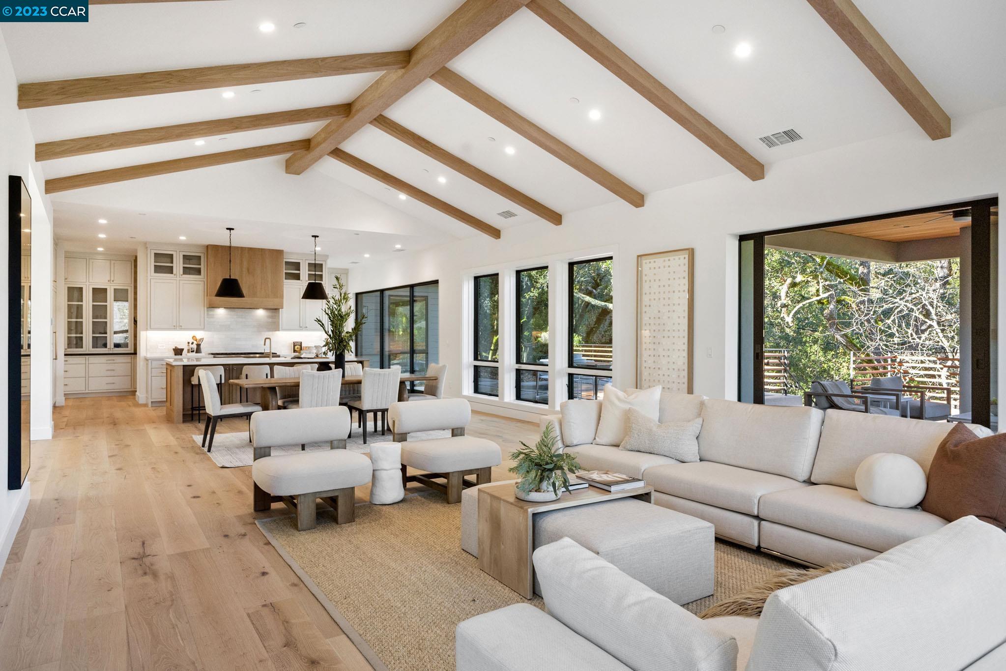 1161 Oleander Dr