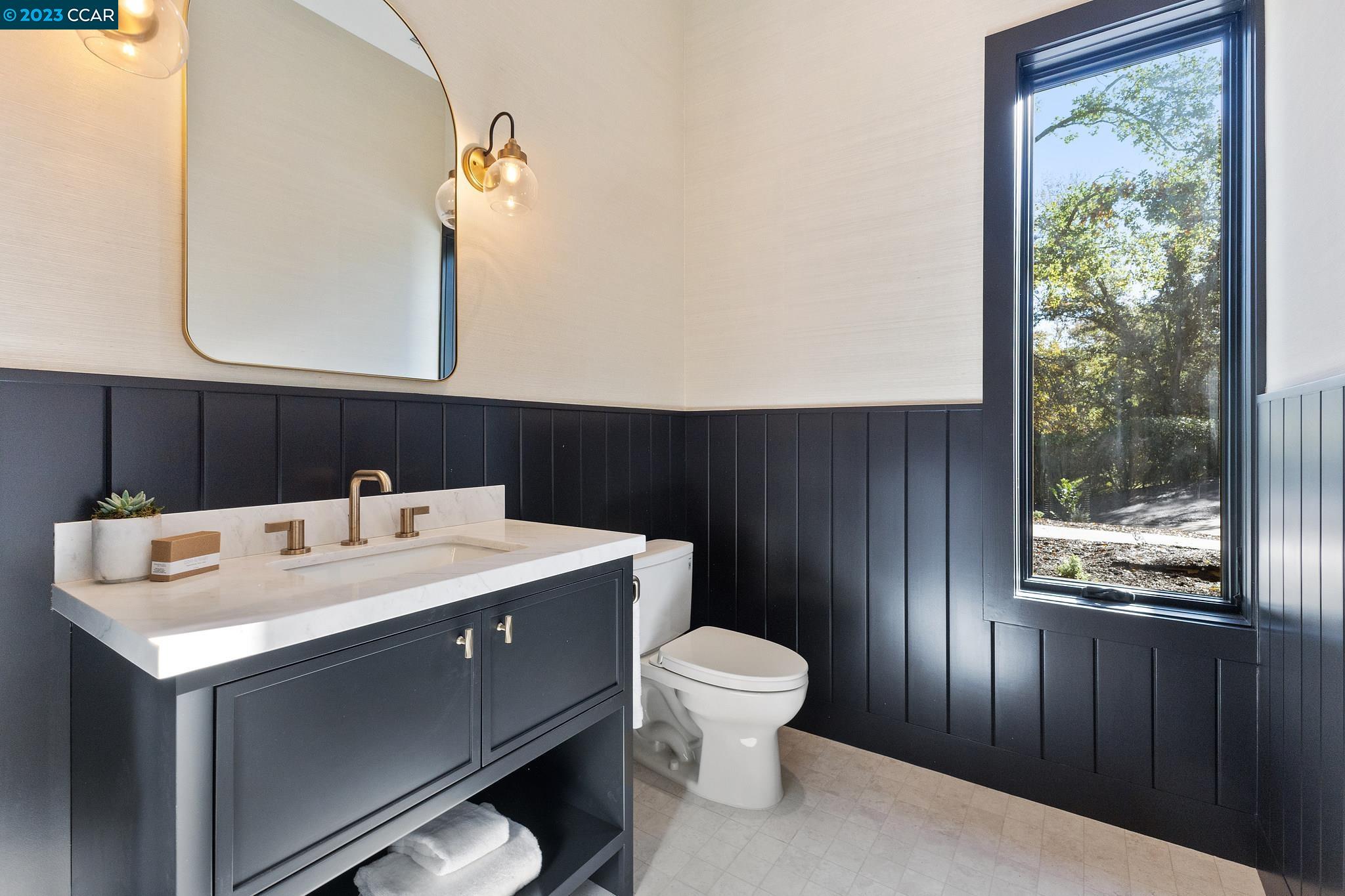 1161 Oleander Dr