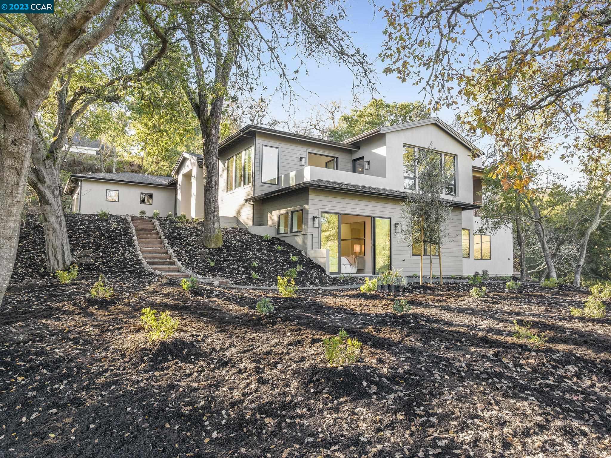1161 Oleander Dr