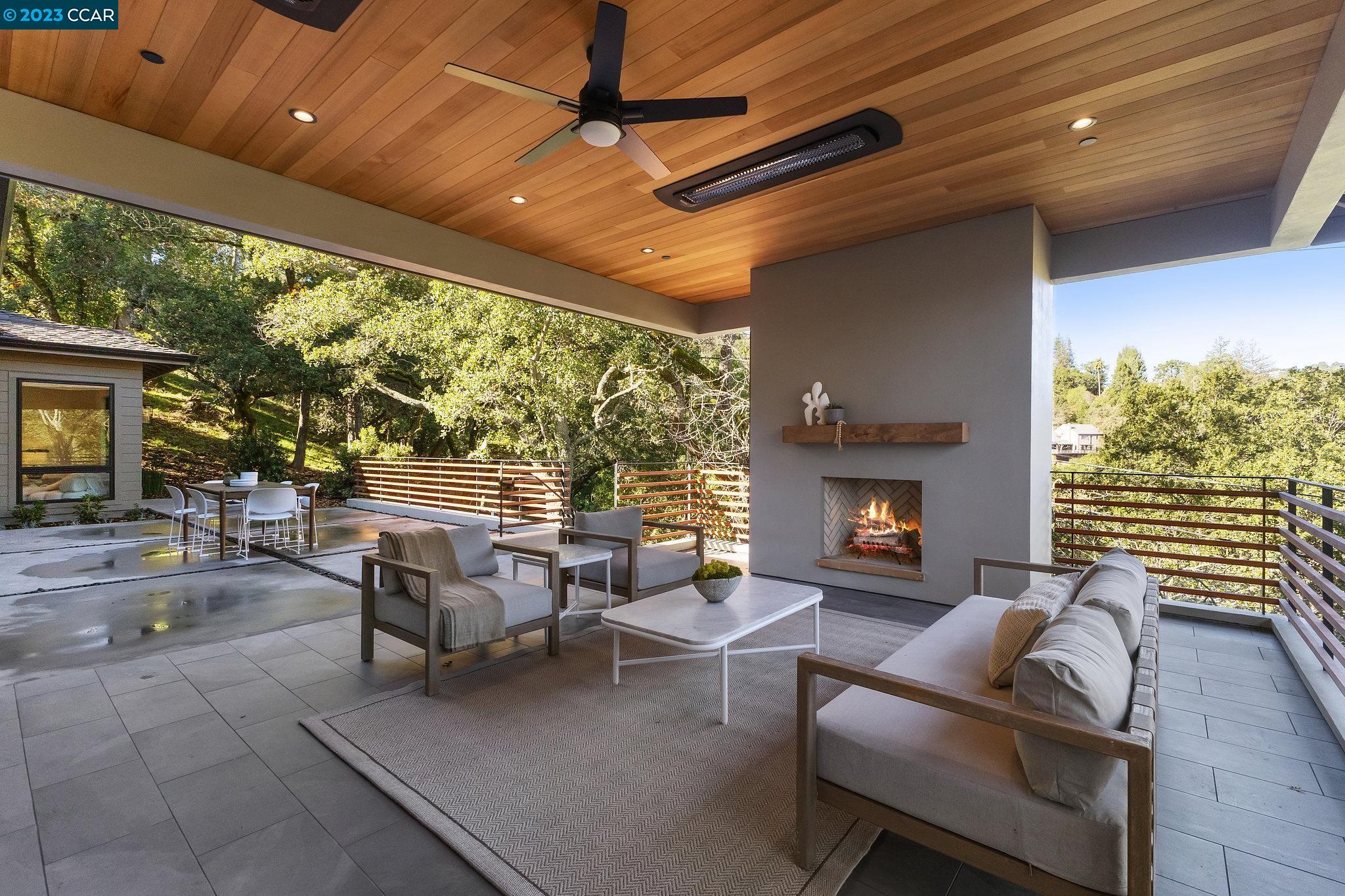 1161 Oleander Dr