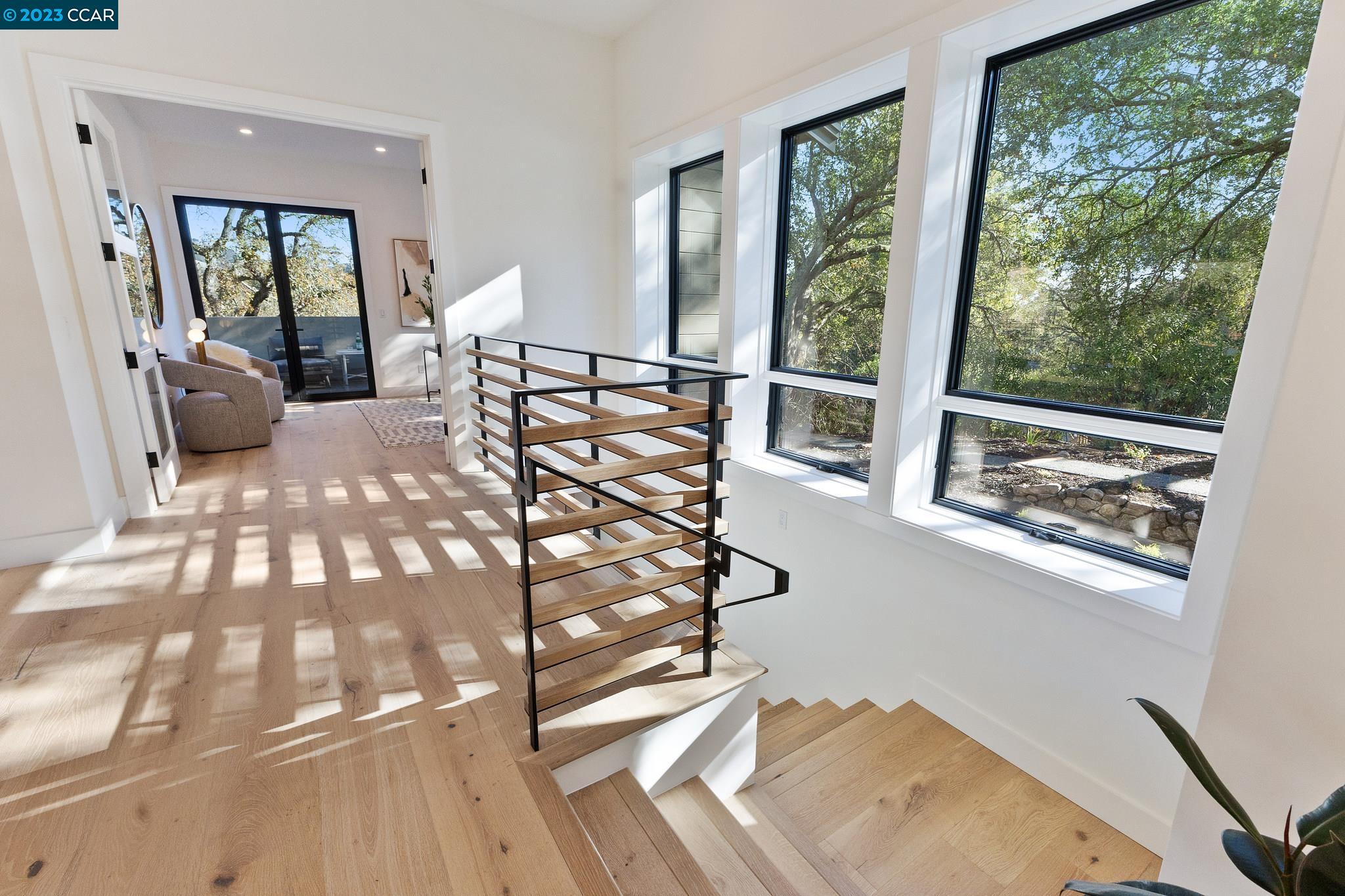 1161 Oleander Dr