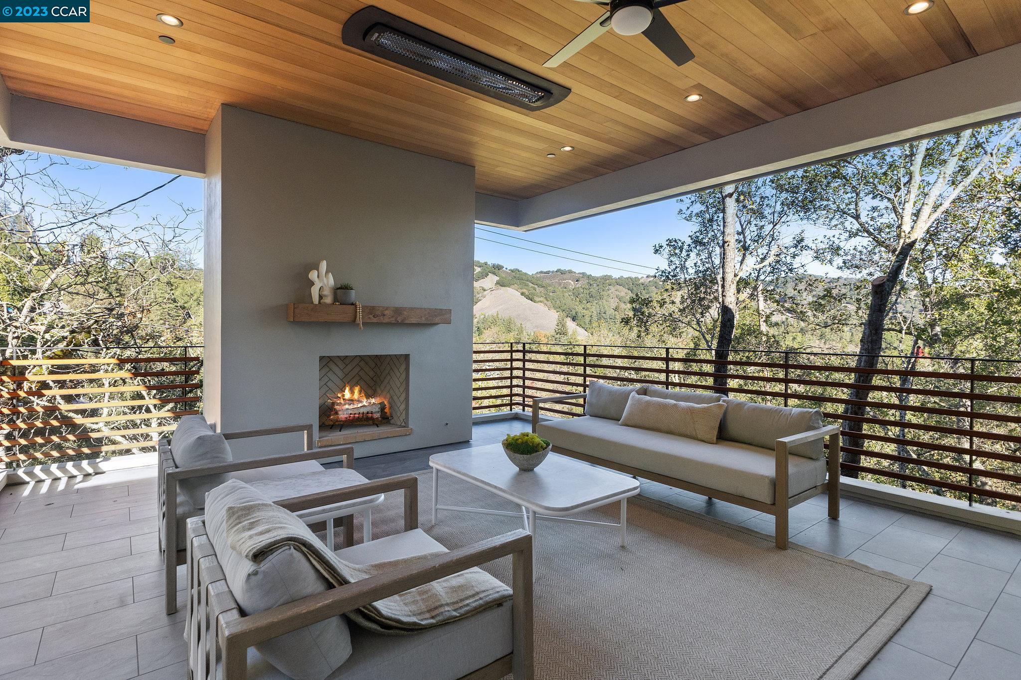 1161 Oleander Dr