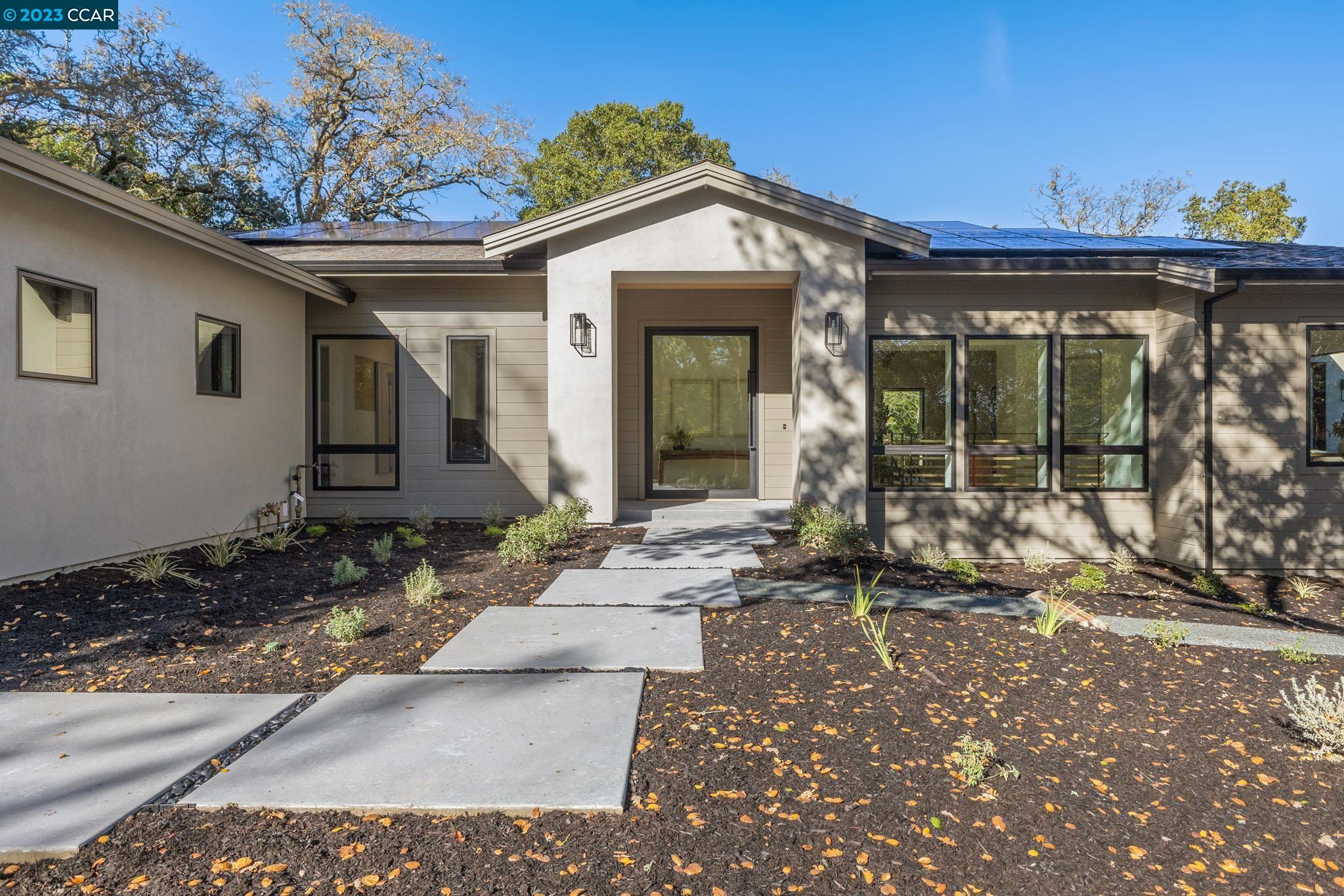 1161 Oleander Dr