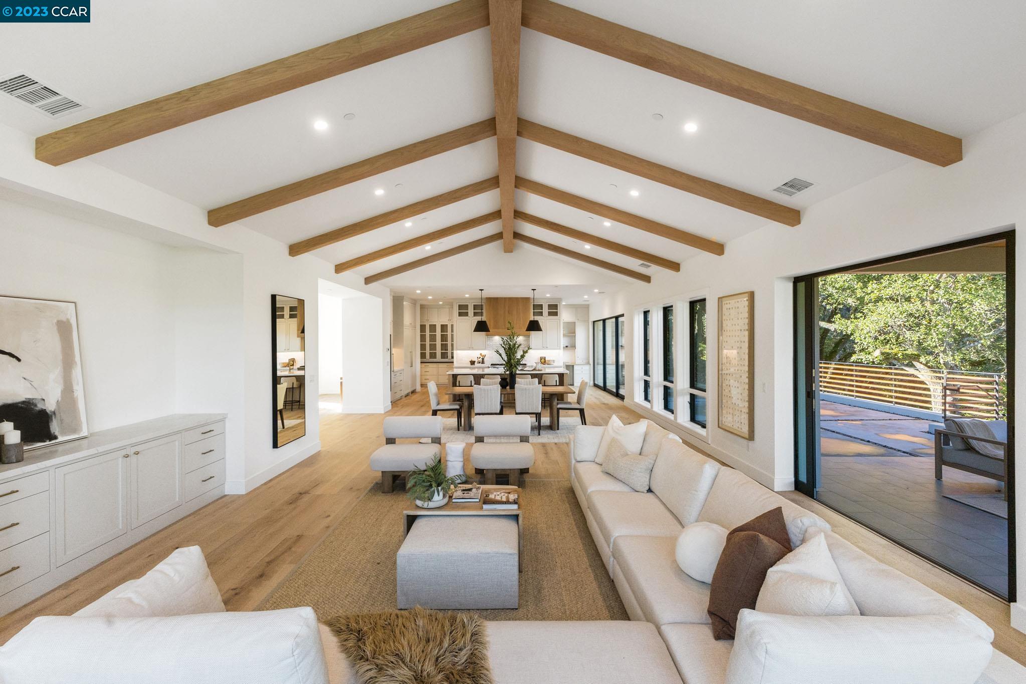 1161 Oleander Dr