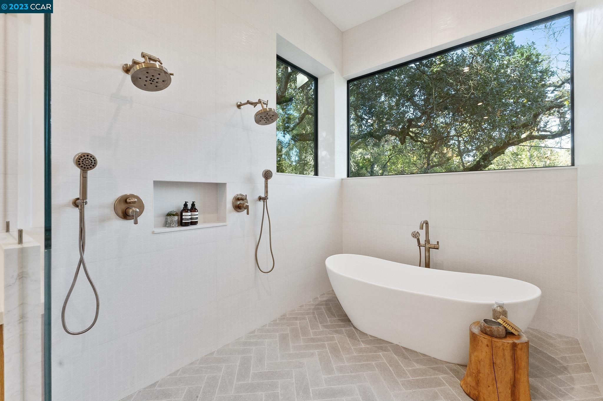 1161 Oleander Dr
