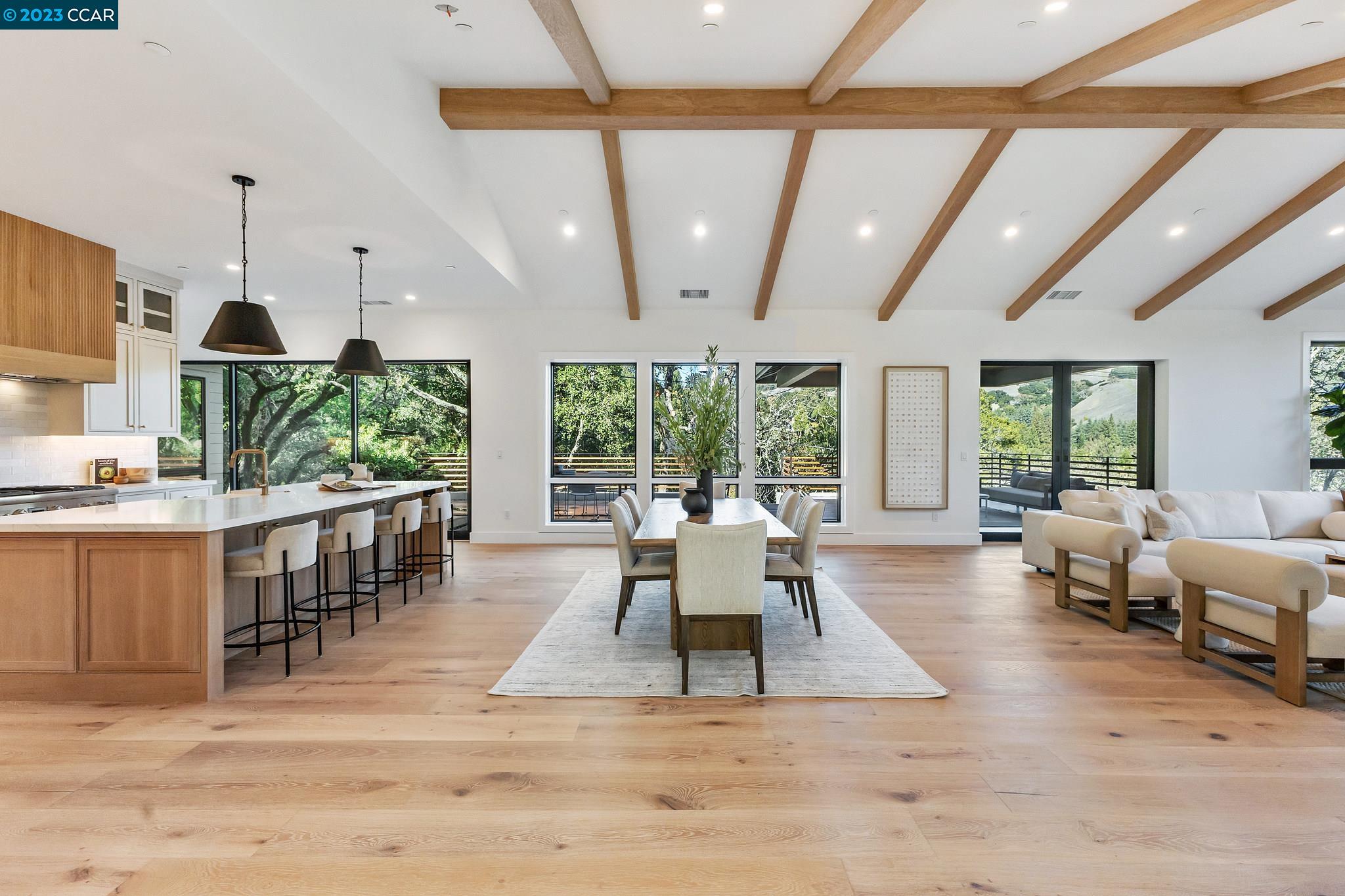 1161 Oleander Dr