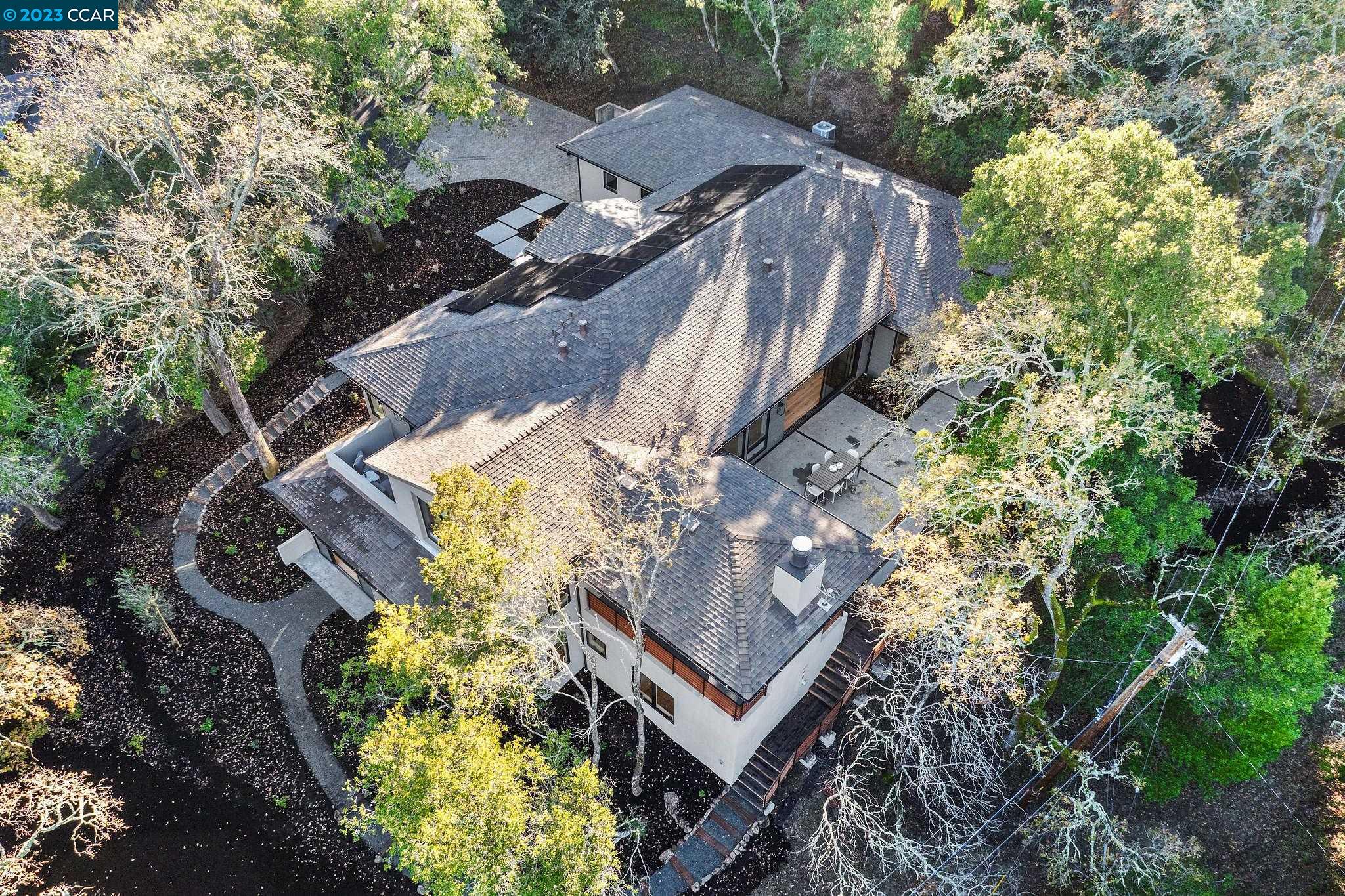 1161 Oleander Dr