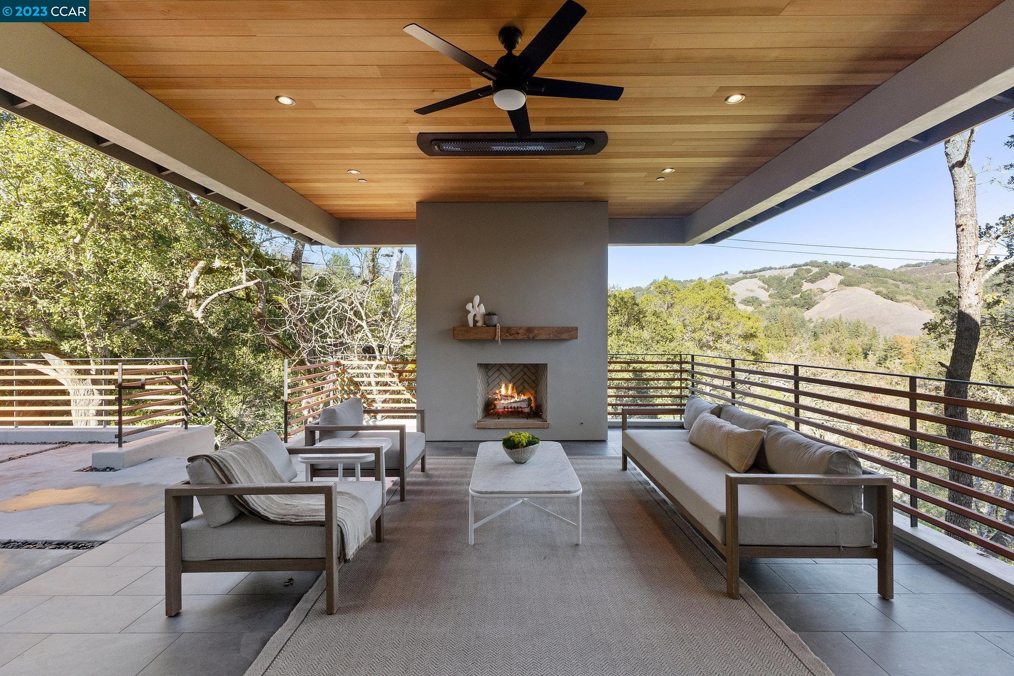 1161 Oleander Dr