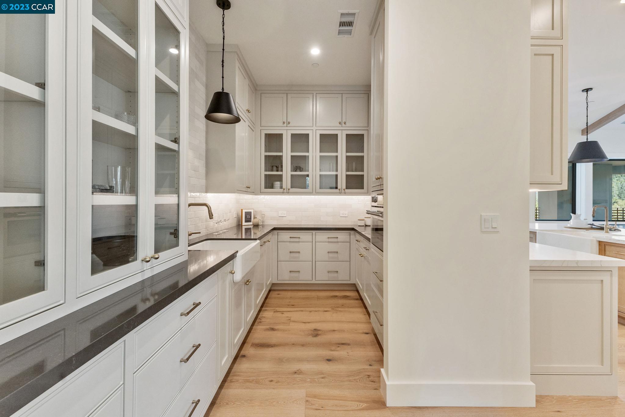 1161 Oleander Dr