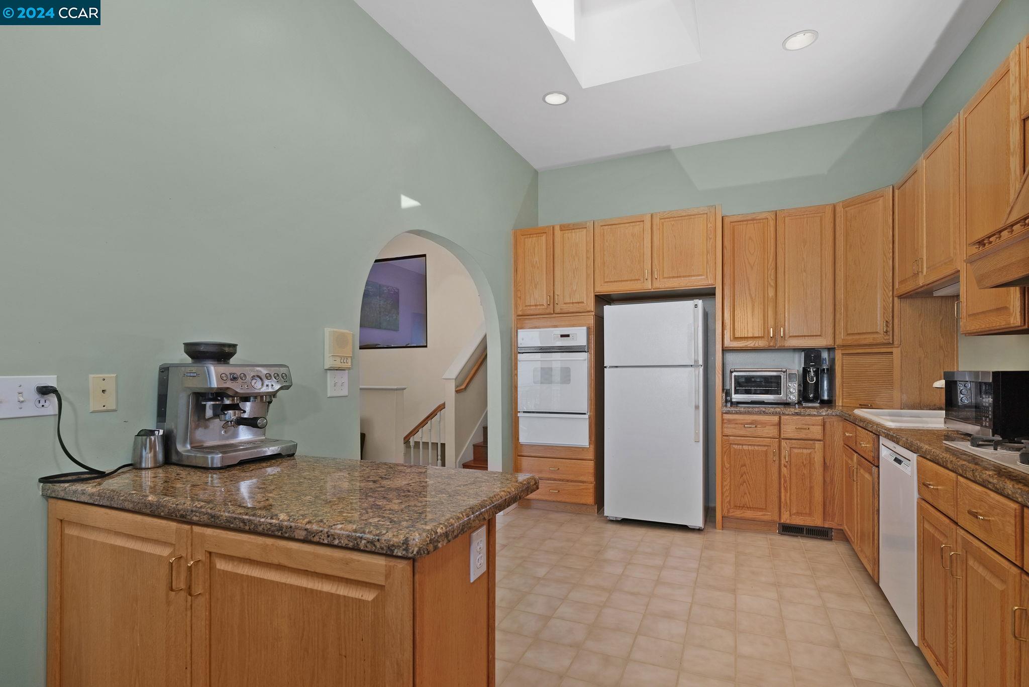 15 Hawks Hill Ct.