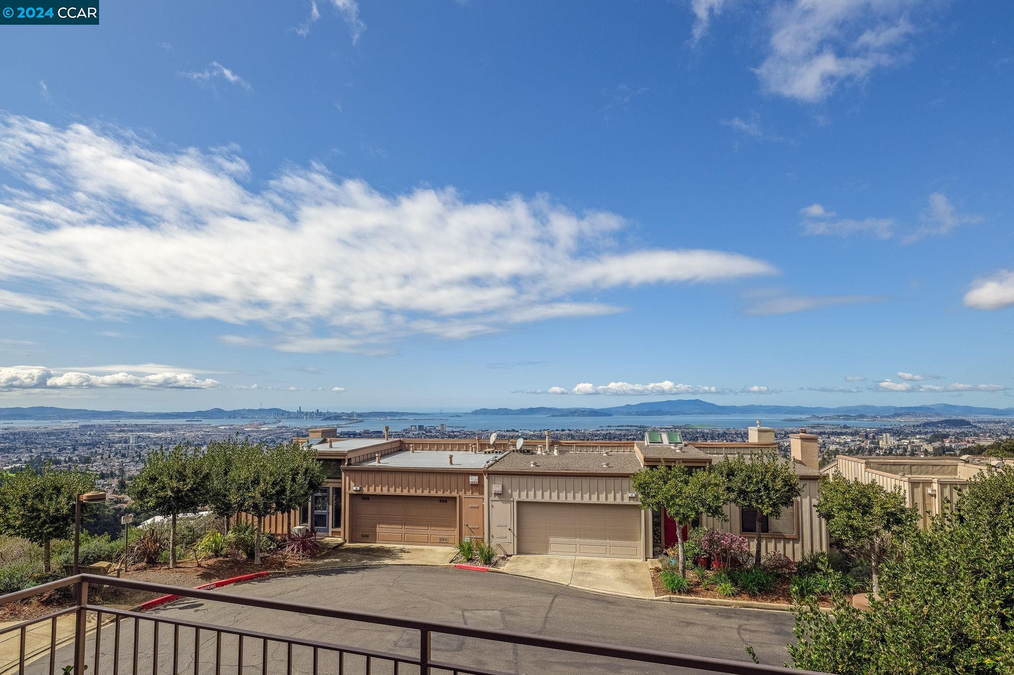 15 Hawks Hill Ct.