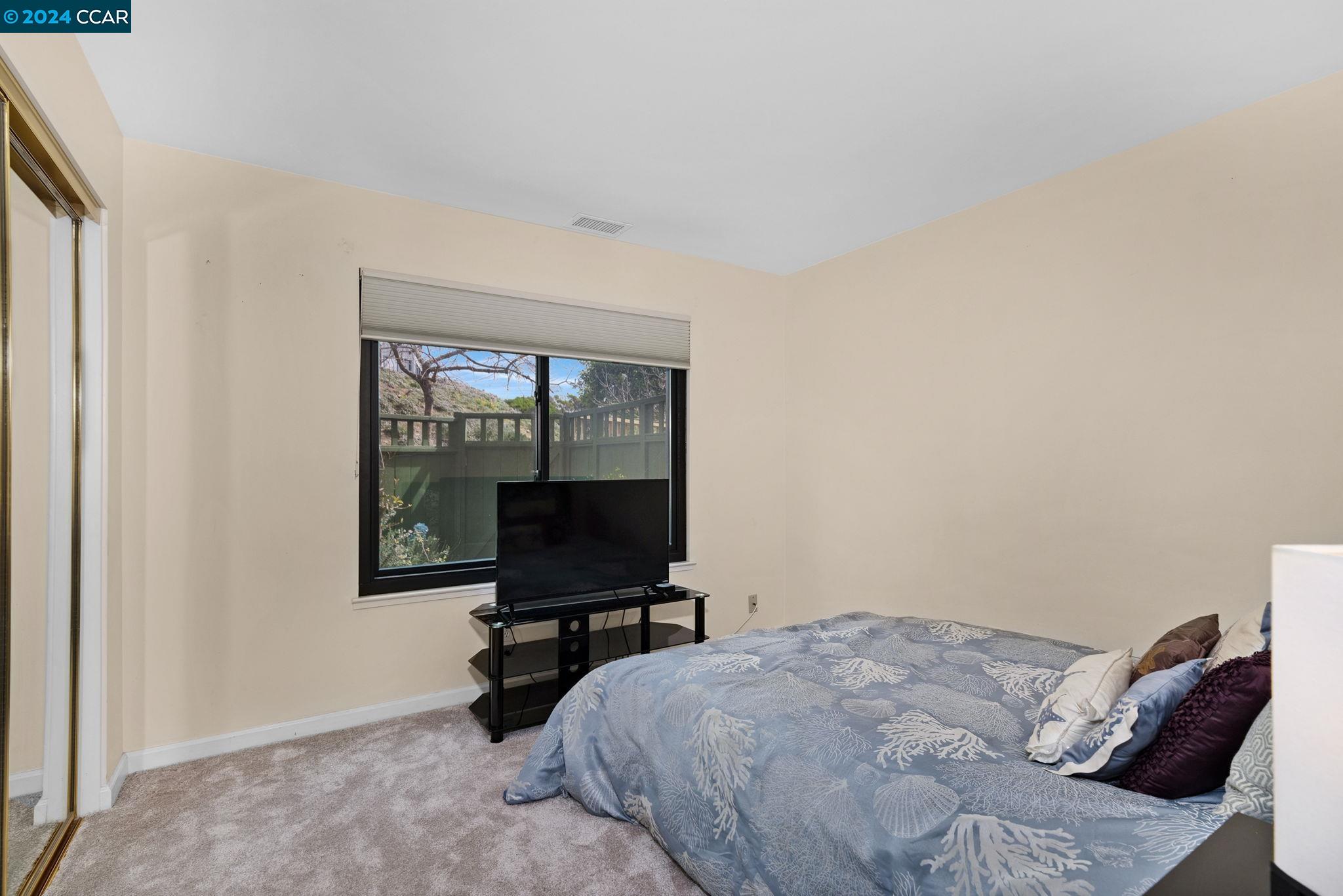 15 Hawks Hill Ct.