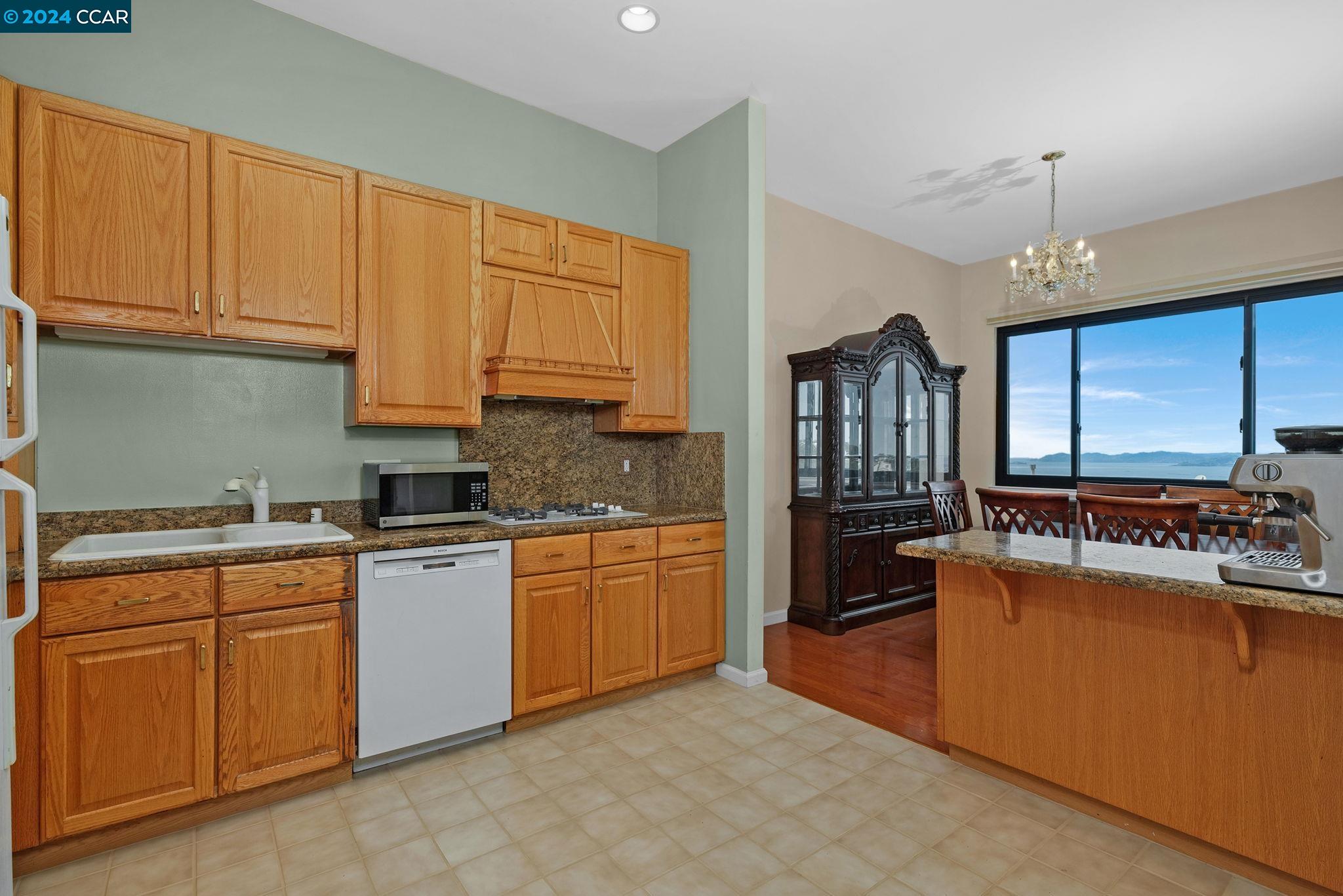 15 Hawks Hill Ct.